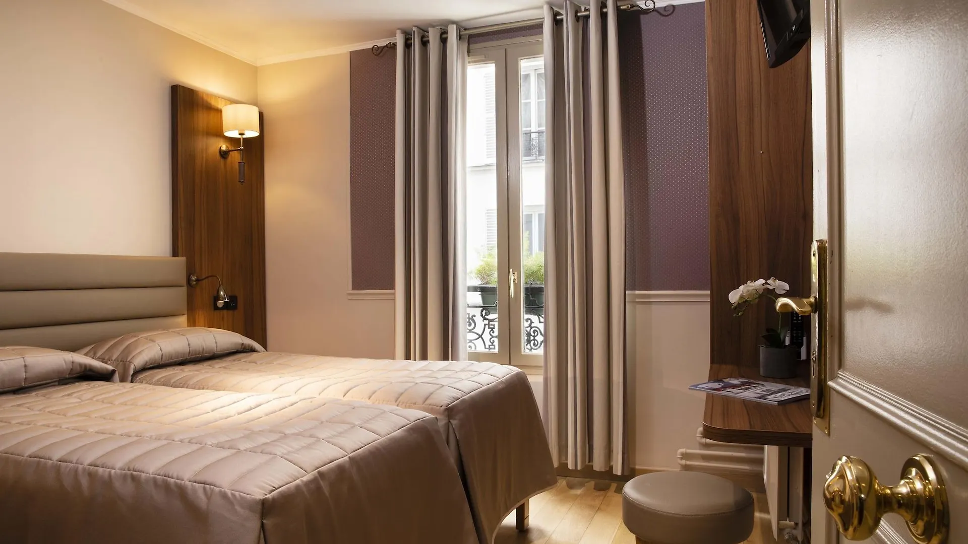 De La Tour Eiffel Hotel Paris